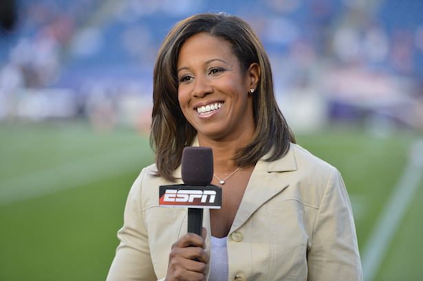 Lisa Salters during a preseason game (Photo by Allen Kee / ESPN Images)