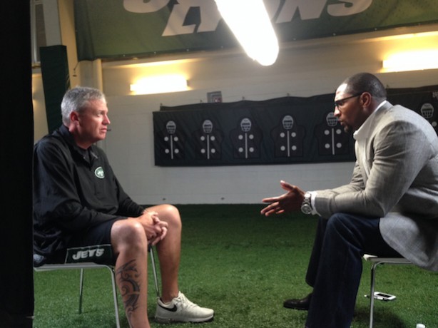ESPN's Ray Lewis interviews New York Jets head coach Rex Ryan. (CREDIT)
